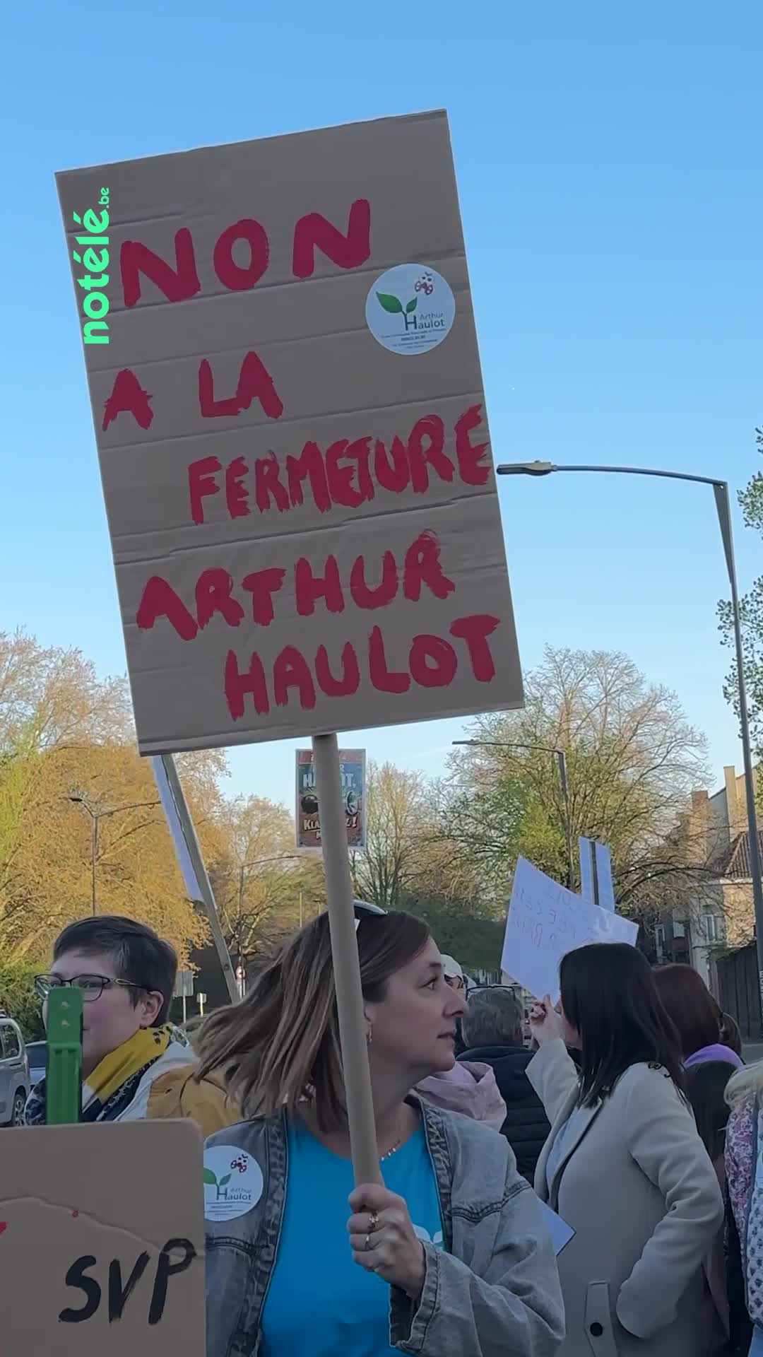 A Tournai\u002c les parents manifestent pour sauver l\u0027école Arthur Haulot