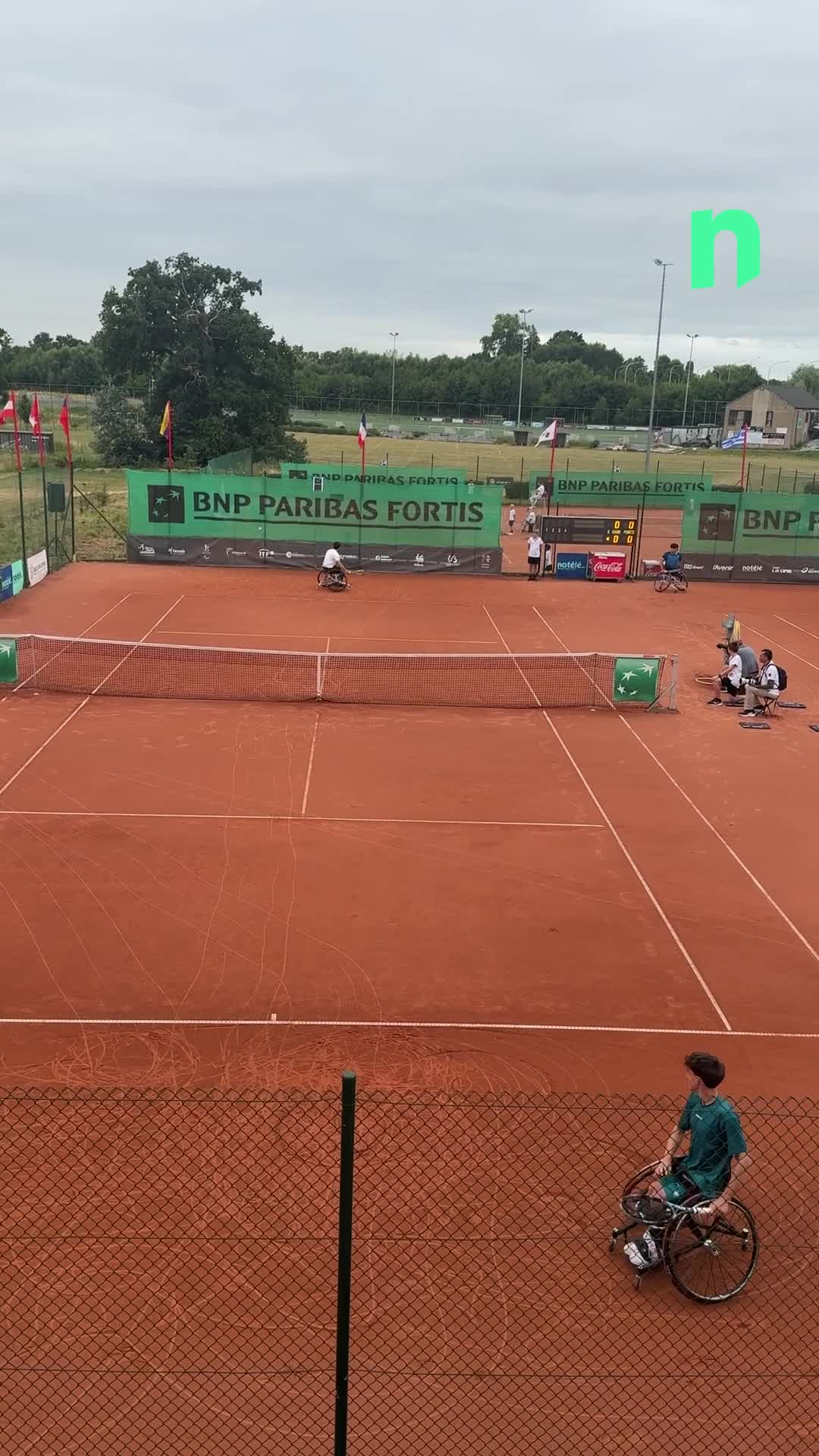 Du côté d\u0027Enghien\u002c le plus grand tournoi belge de tennis en fauteuil a débuté ce mercredi avec le premier tour 🎾  Certains matchs\u002c dont les différentes finales\u002c seront diffusés sur notélé 📺
