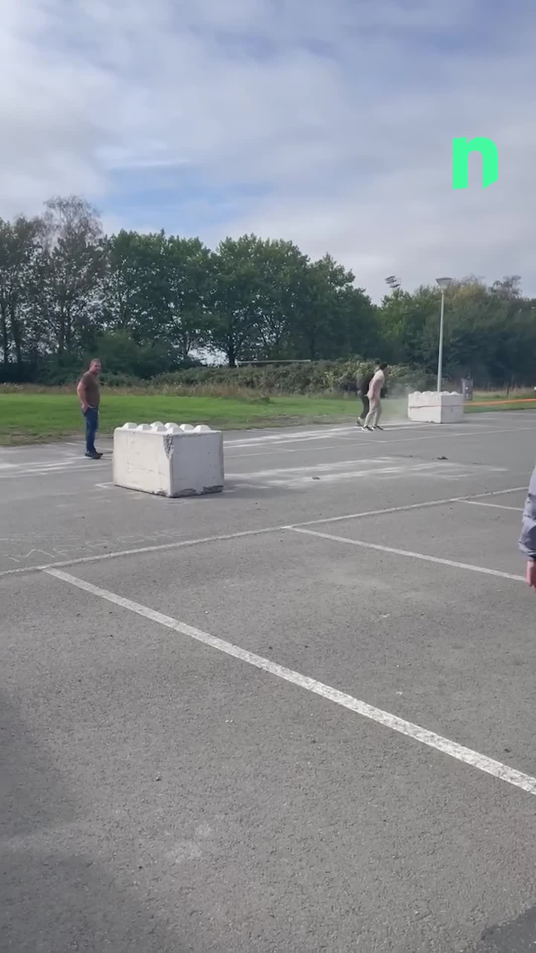 Des gens du voyage s’installent sur l’ancien parking du terrain de football de Gaurain-Ramecroix