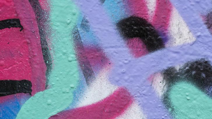 Ces deux étudiants en archi devront nettoyer leurs tags