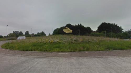 Sortie du rond-point de la Main fermée