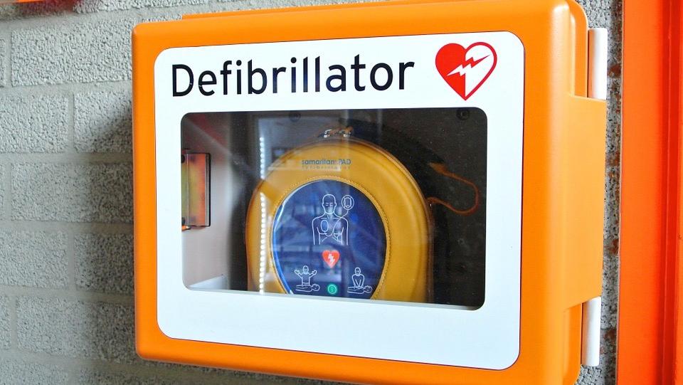 Une formation gratuite pour apprendre à utiliser des défibrillateurs