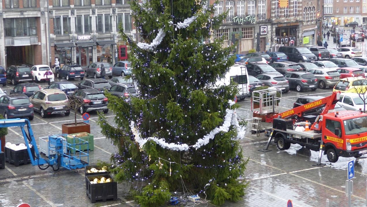 Tous les chiffres du sapin de Noël de Tournai