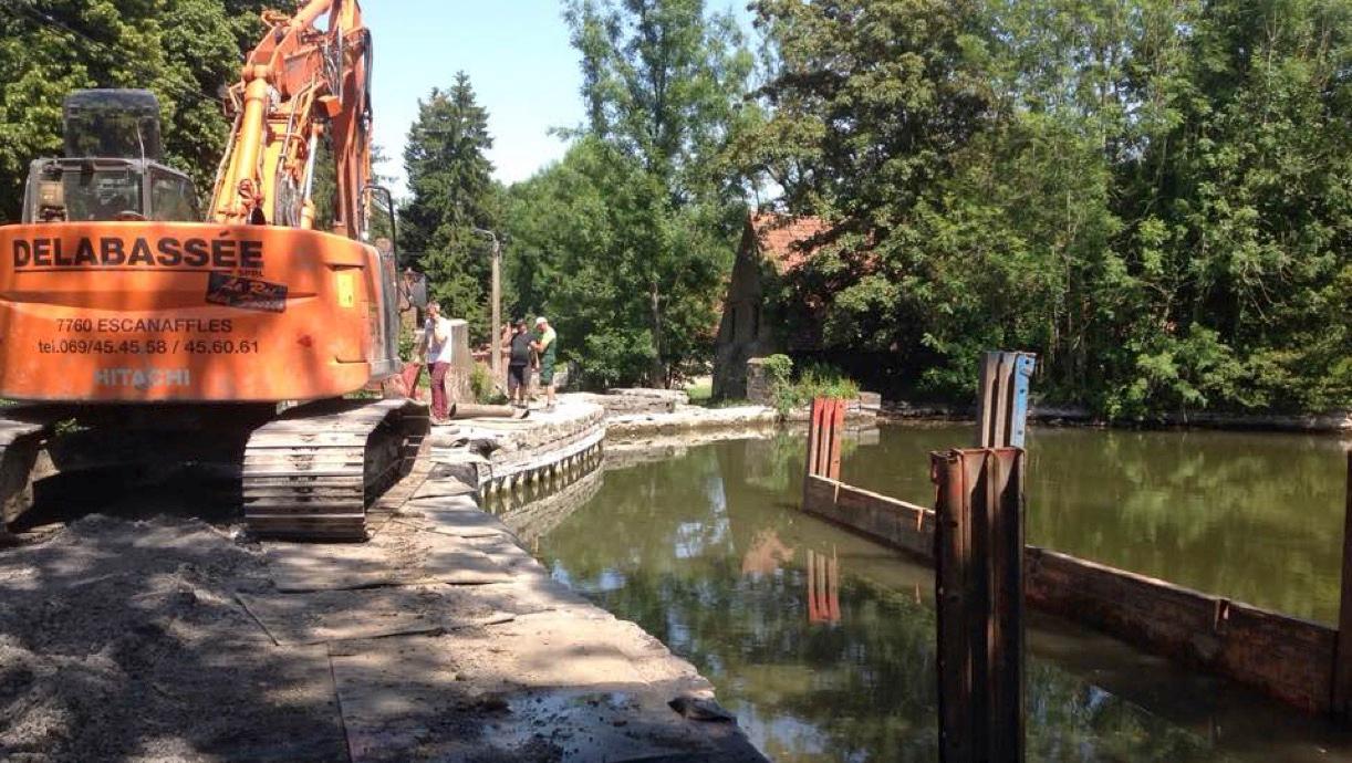 Les travaux de réfection des berges de l’étang de Froyennes ont débuté