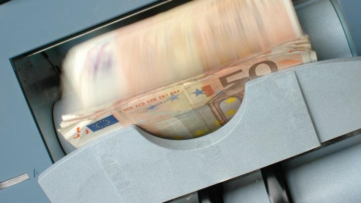 Un homme enlevé et obligé d'utiliser sa carte bancaire