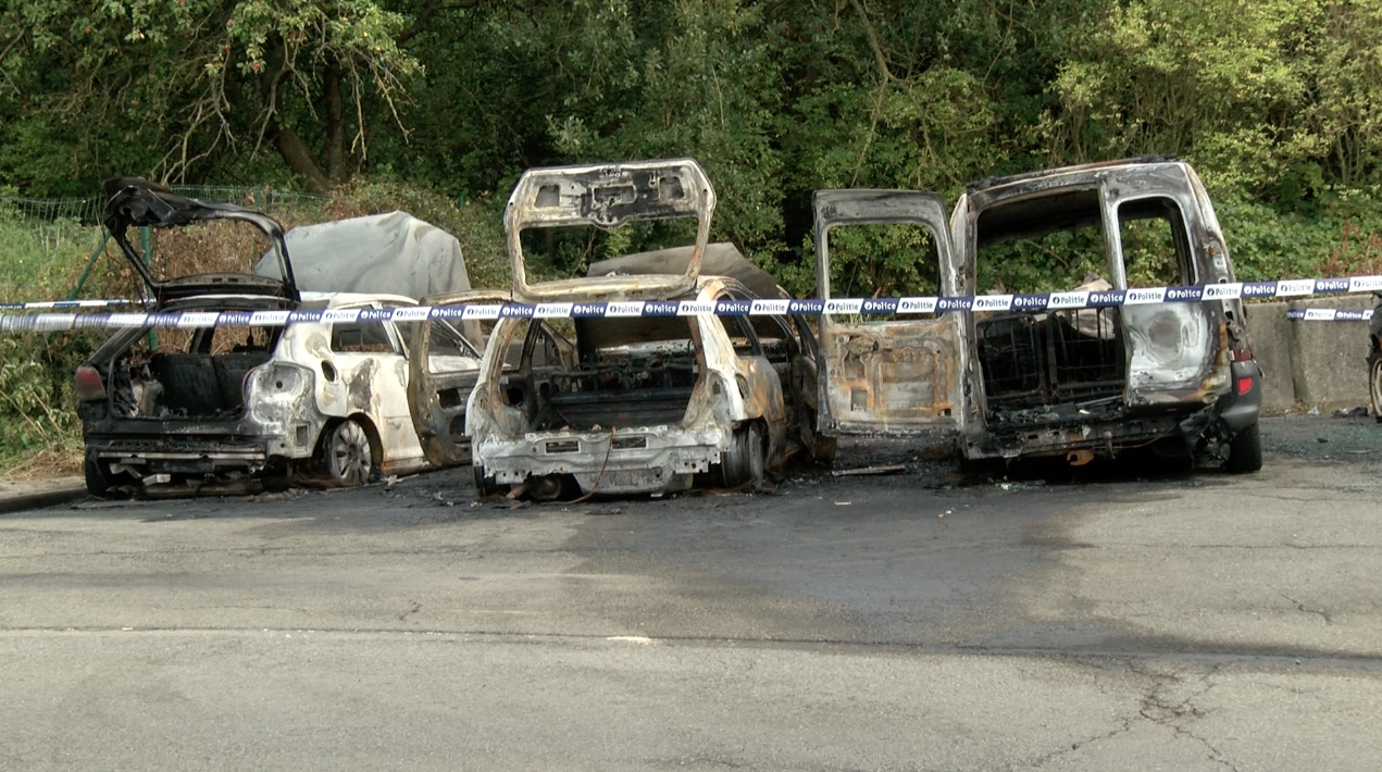 Voitures incendiées: un suspect interpellé