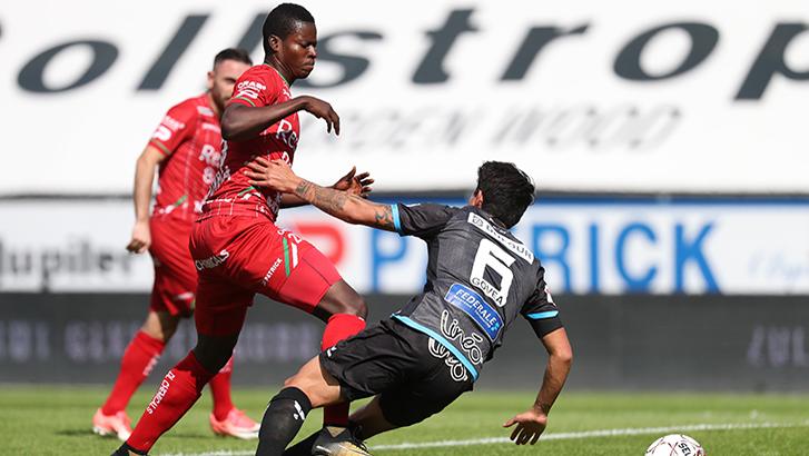 L'Excel Mouscron chute à Zulte Waregem