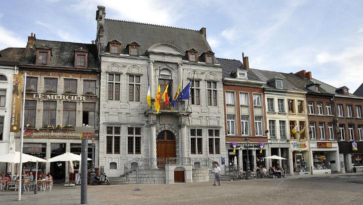 Incendie criminel de deux voitures