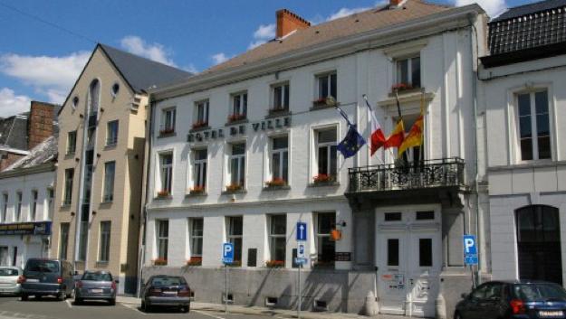 L’hôtel de ville de Péruwelz fermé ce lundi