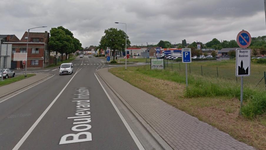 Collision entre 2 voitures au boulevard Industriel: 4 blessés