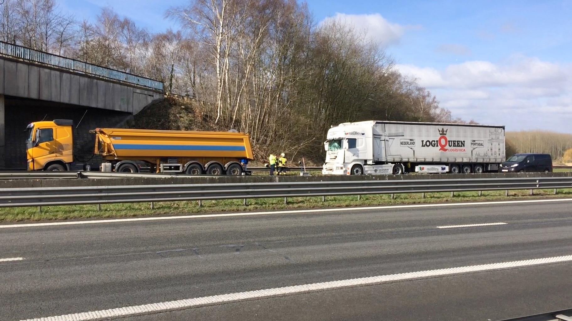 Un accident provoque des ralentissements sur l’A17 à hauteur de Templeuve