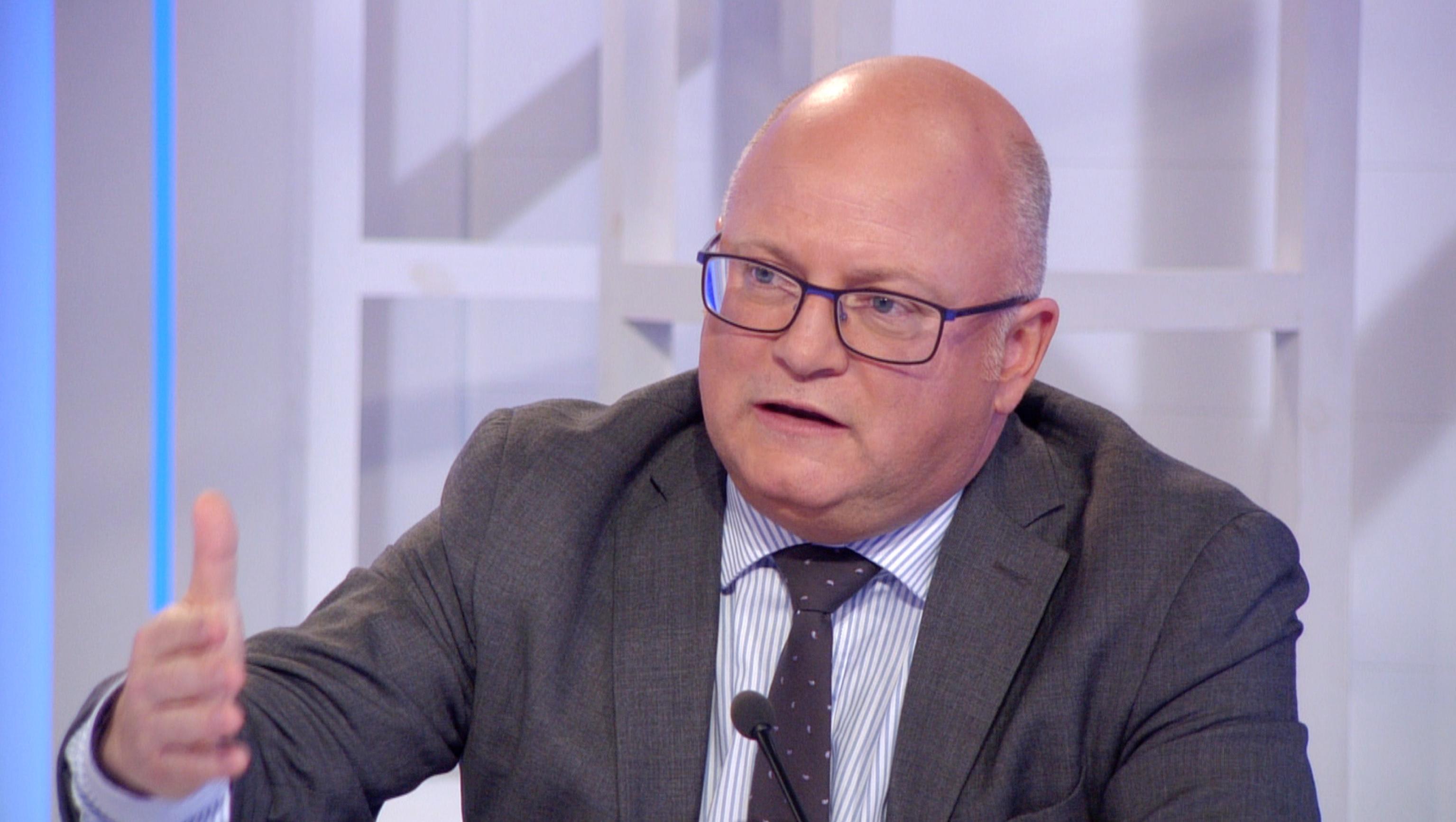 Jean-Luc Crucke ne sera pas à la dernière place, mais tête de liste 
