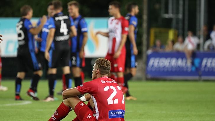 L'Excel Mouscron battu par un Bruges rapidement réduit à 10