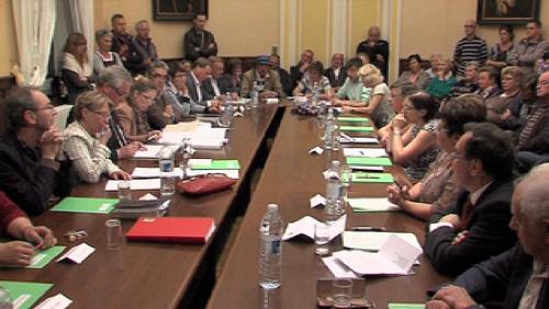 Le PS met ses menaces à exécution