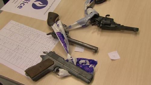 Vol d’armes et de bijoux
