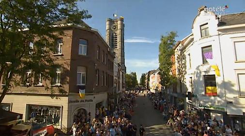 Le cortège en direct