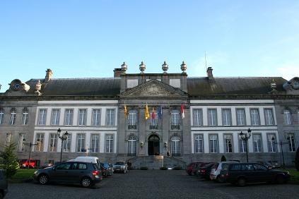 Des services inaccessibles au public