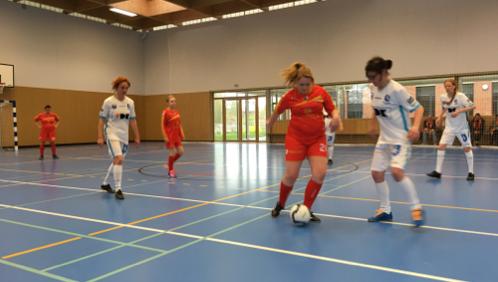 Une équipe de foot homeless 100% féminine