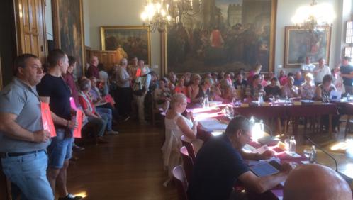 Une centaine de citoyens au conseil 