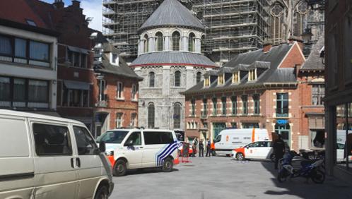 Arrivée des démineurs à la Cathédrale