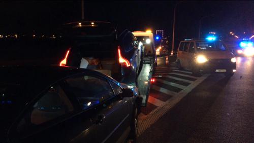 Deux véhicules entrent en collision sur l’autoroute E17 Mouscron-Tournai