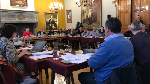 Le collège communal ne décidera plus seul de l’emploi
