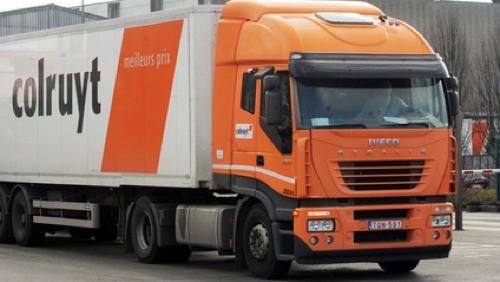 Un camion en travers sur l’autoroute A8