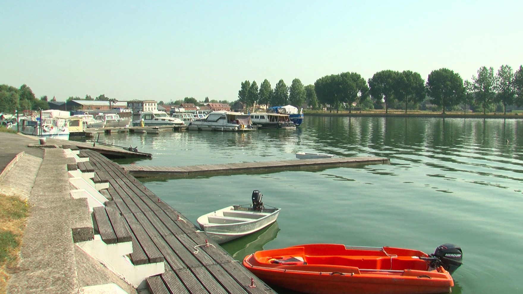 La qualité de l'eau du Grand Large de Péronnes est repassée au vert