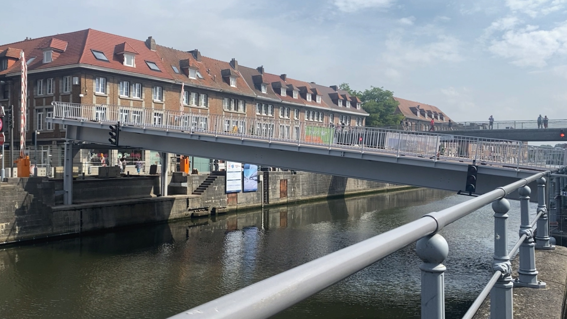 Tournai : le pont Notre-Dame a été redressé, la circulation fluviale a pu reprendre