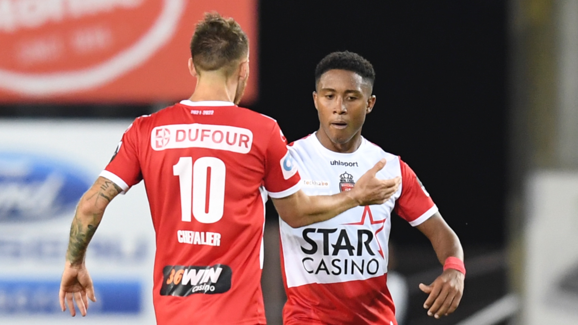 A 10 contre 11, l'Excel Mouscron décroche son premier point de la saison face à Virton