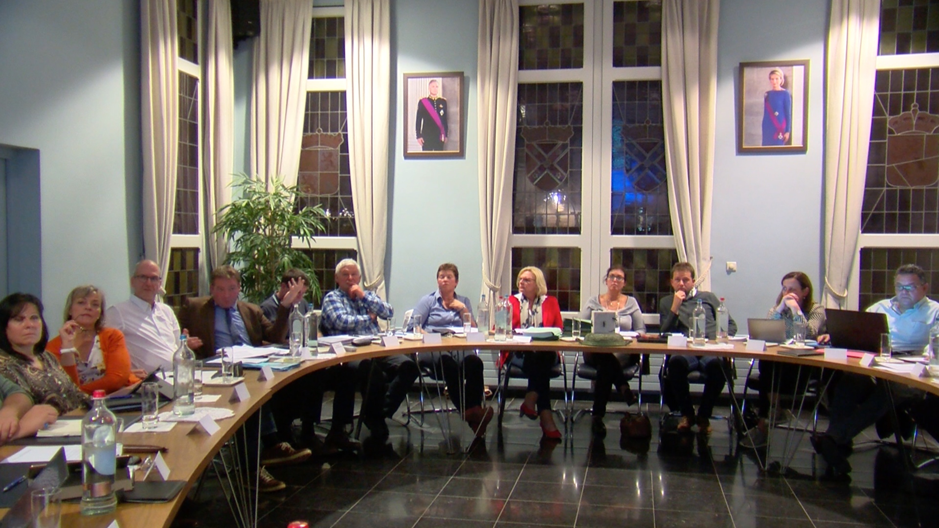 Suspicion de cas de covid : le conseil communal de Frasnes se réunira en visioconférence ce jeudi