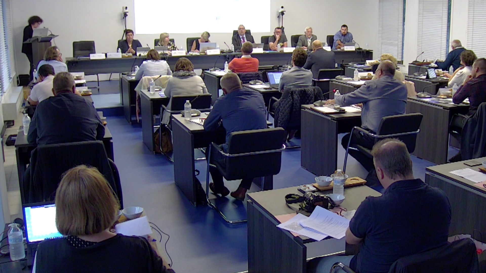 Péruwelz : le conseil vote un budget participatif et une aide aux associations
