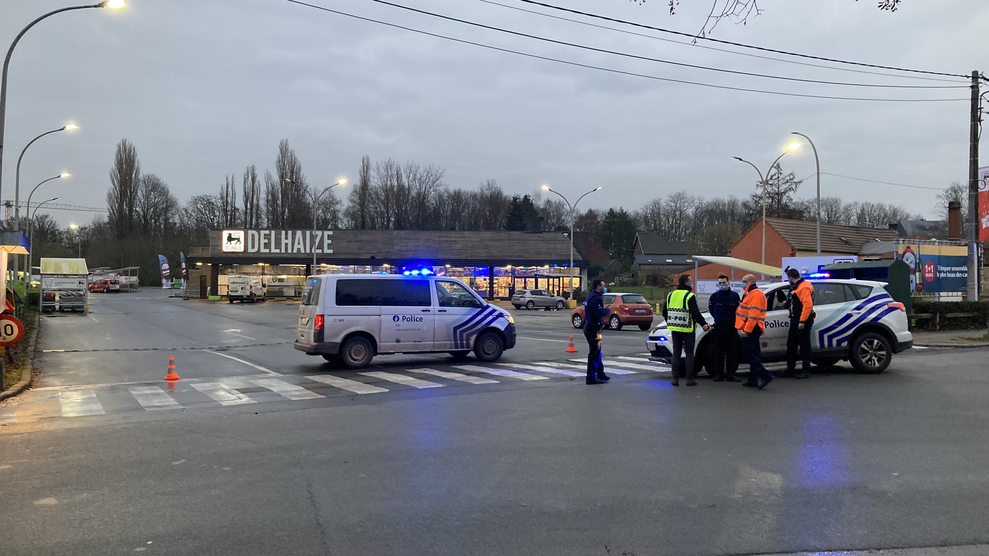 Ath: le magasin Delhaize fermé et évacué suite à un incident technique
