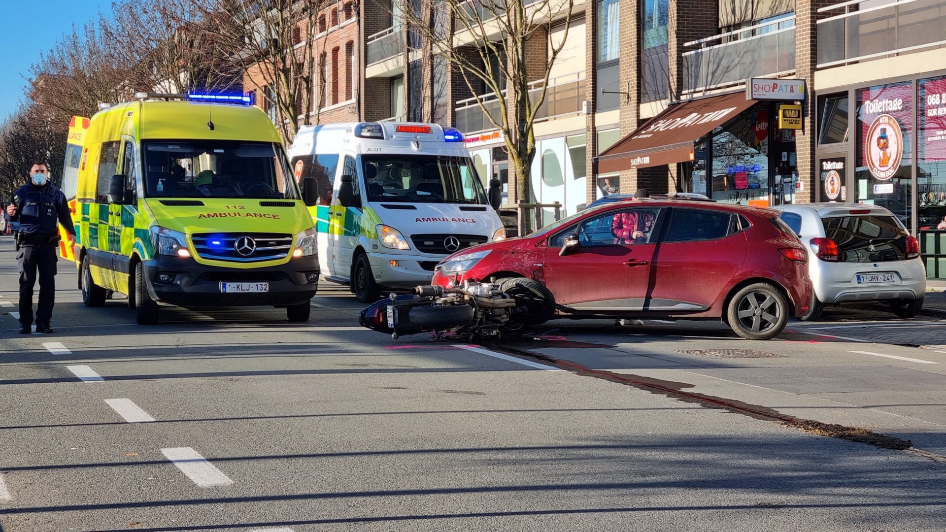 Ath : un motard percuté par un véhicule qui fait demi-tour