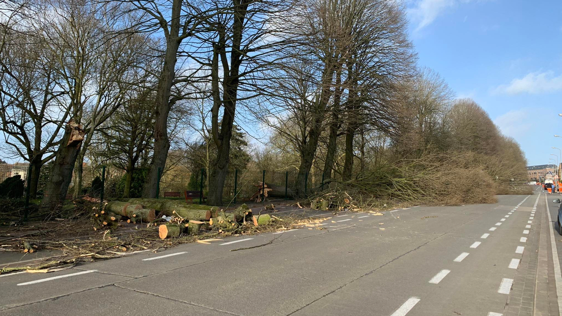 Mouscron : plusieurs axes routiers fermés à cause des tempêtes