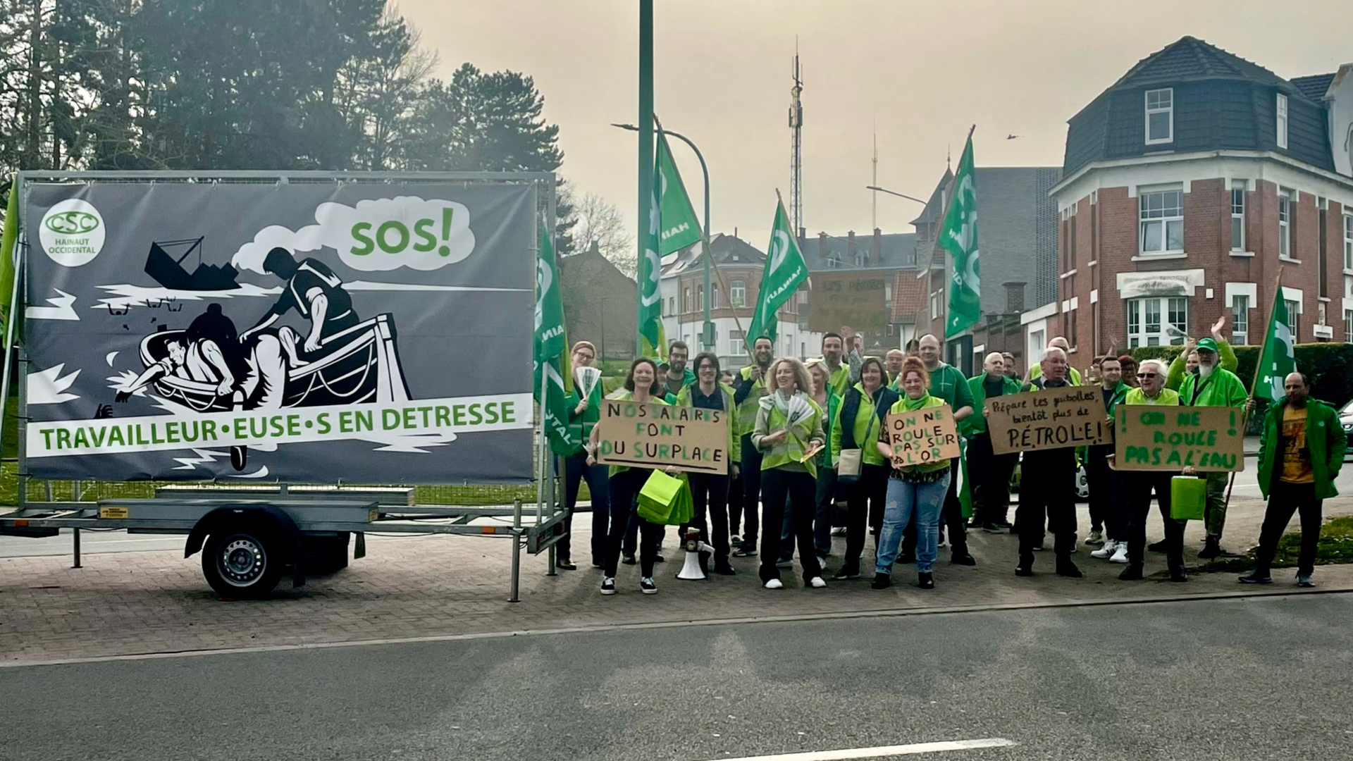 Tournai : la CSC a organisé une action au rond-point de la prison