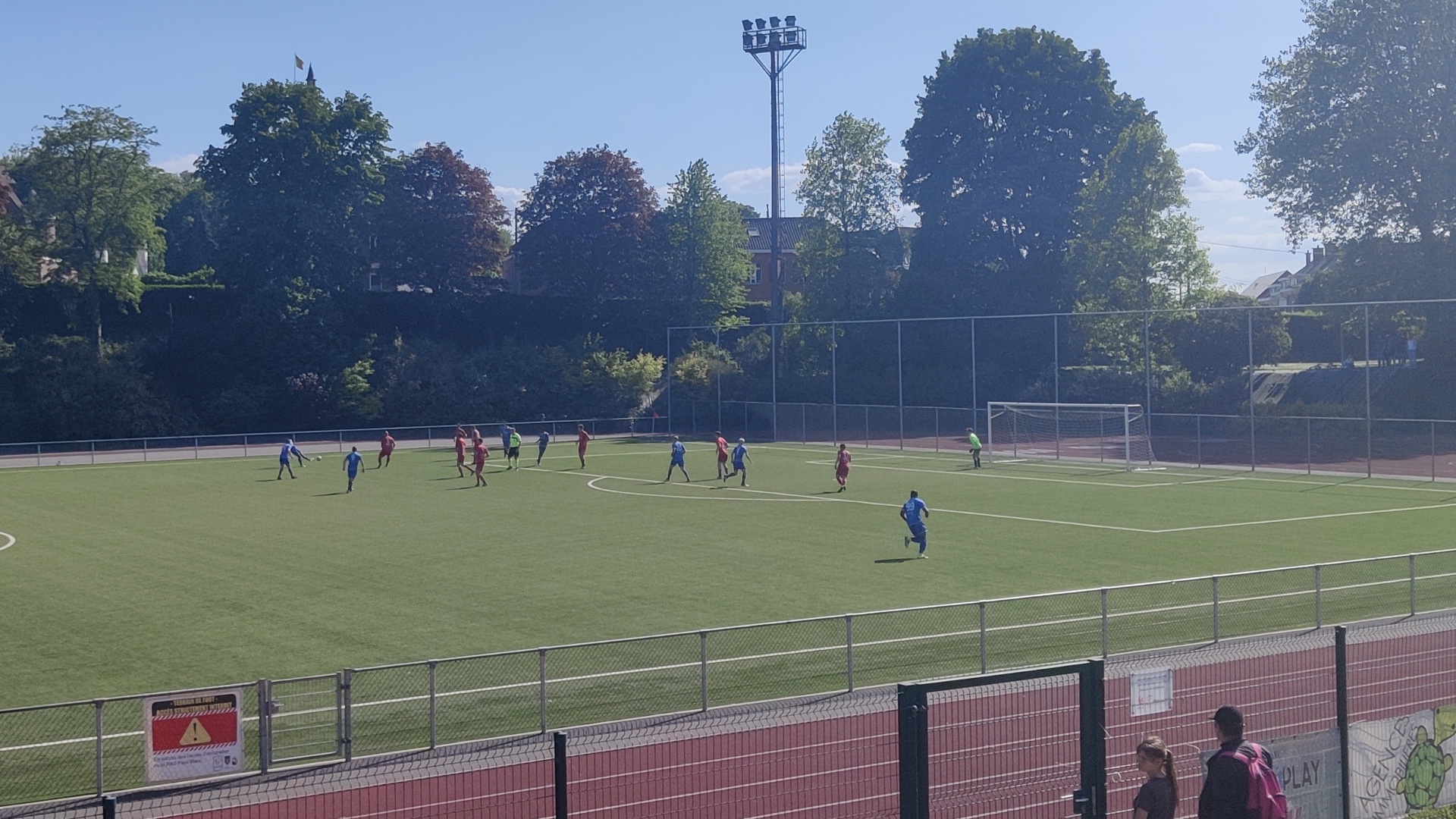 Football P1 : Monceau  est champion, le Pays Blanc se sauve en dominant Molenbaix