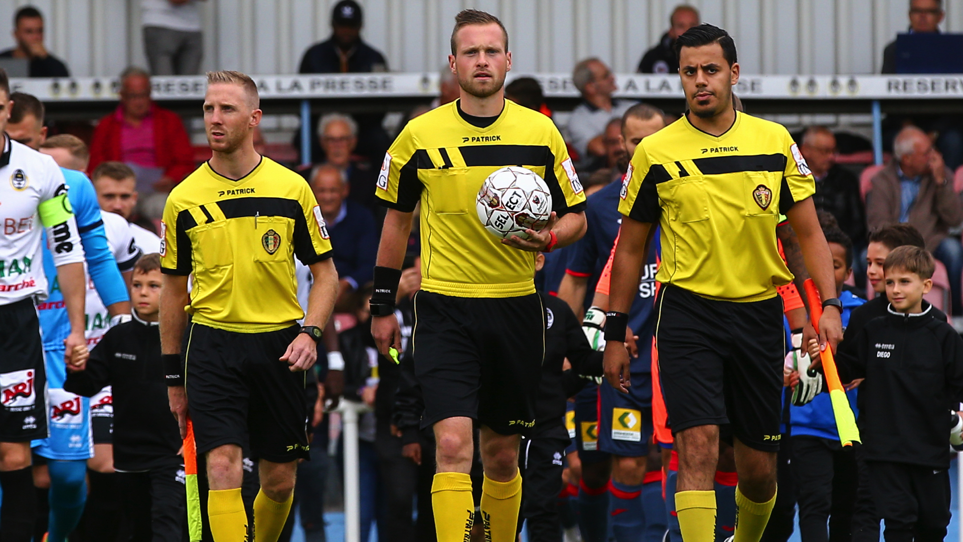 Anthony Letellier, arbitre tournaisien, est promu au niveau professionnel