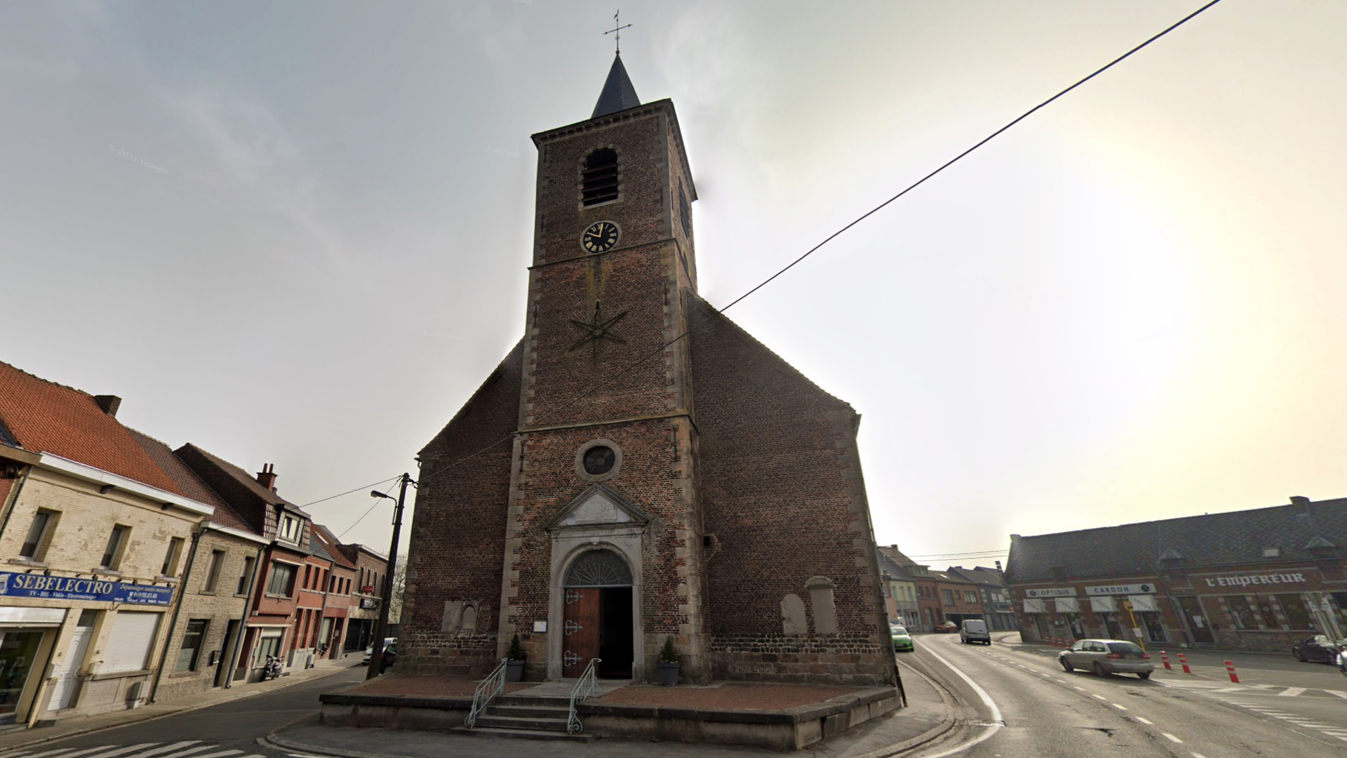 Les vitraux des églises de Basècles, Beloeil et Grandglise vont être rénovés