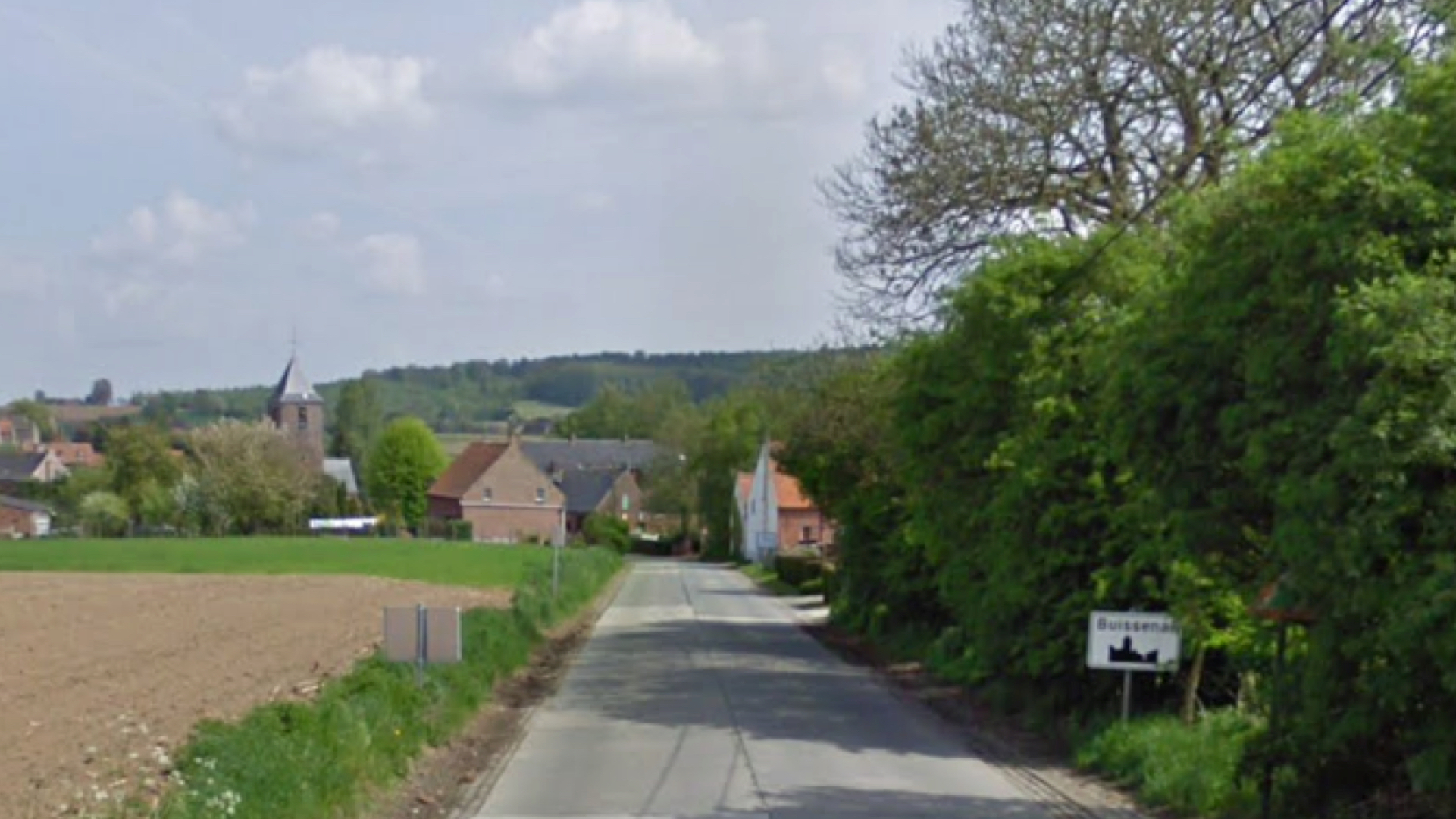 La commune de Frasnes lance un appel au calme après le signalement d'un homme armé dans le village de Buissenal