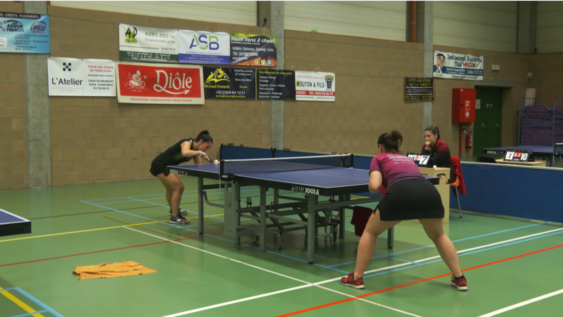 Tennis de table la Raquette Rouge de Basècles place quatre équipes féminines dans les quatre