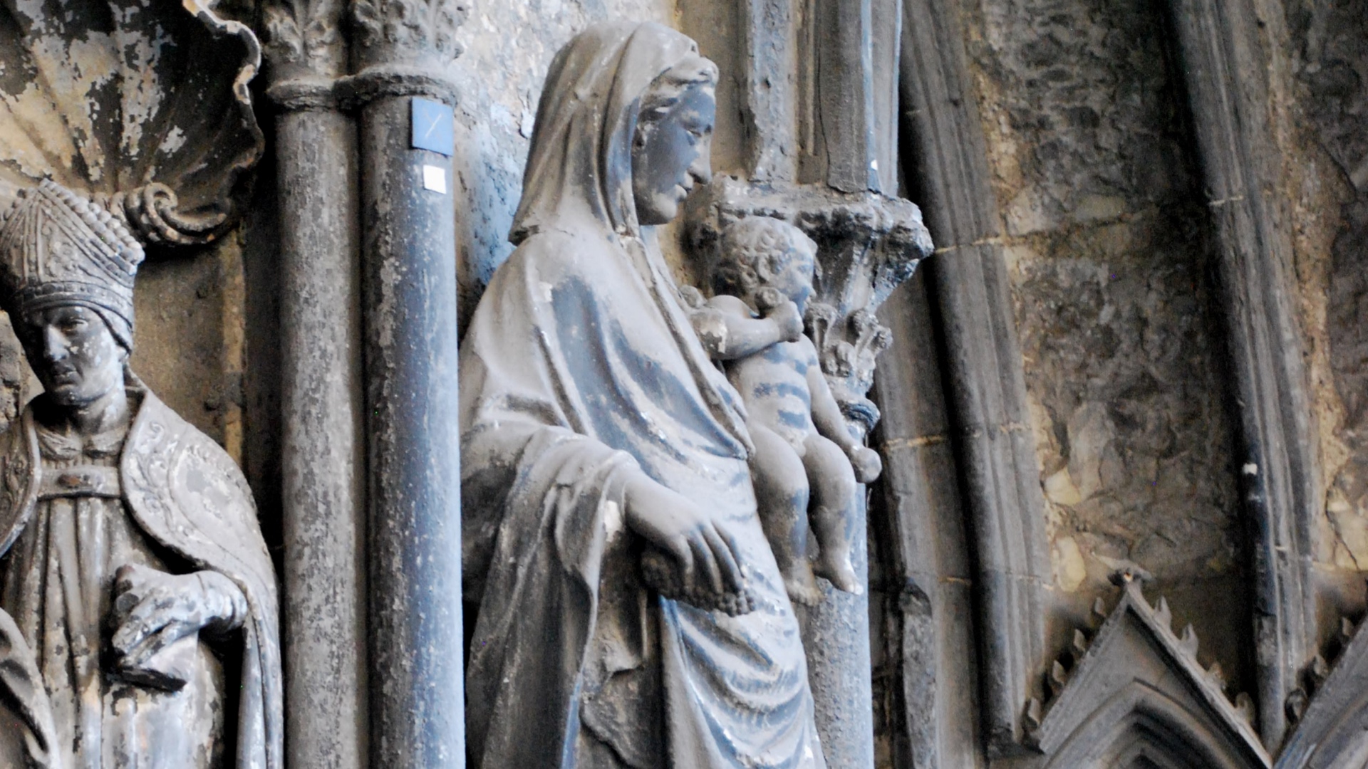 Patrimoine Challenge de l'IRPA : votez pour la restauration de la Statue Notre-Dame des Malades de la Cathédrale de Tournai