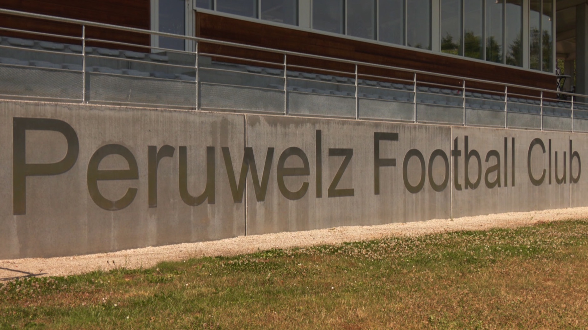 Péruwelz FC : suite et fin heureuse de la saga de la photocopieuse impayée par l'Excel Mouscron
