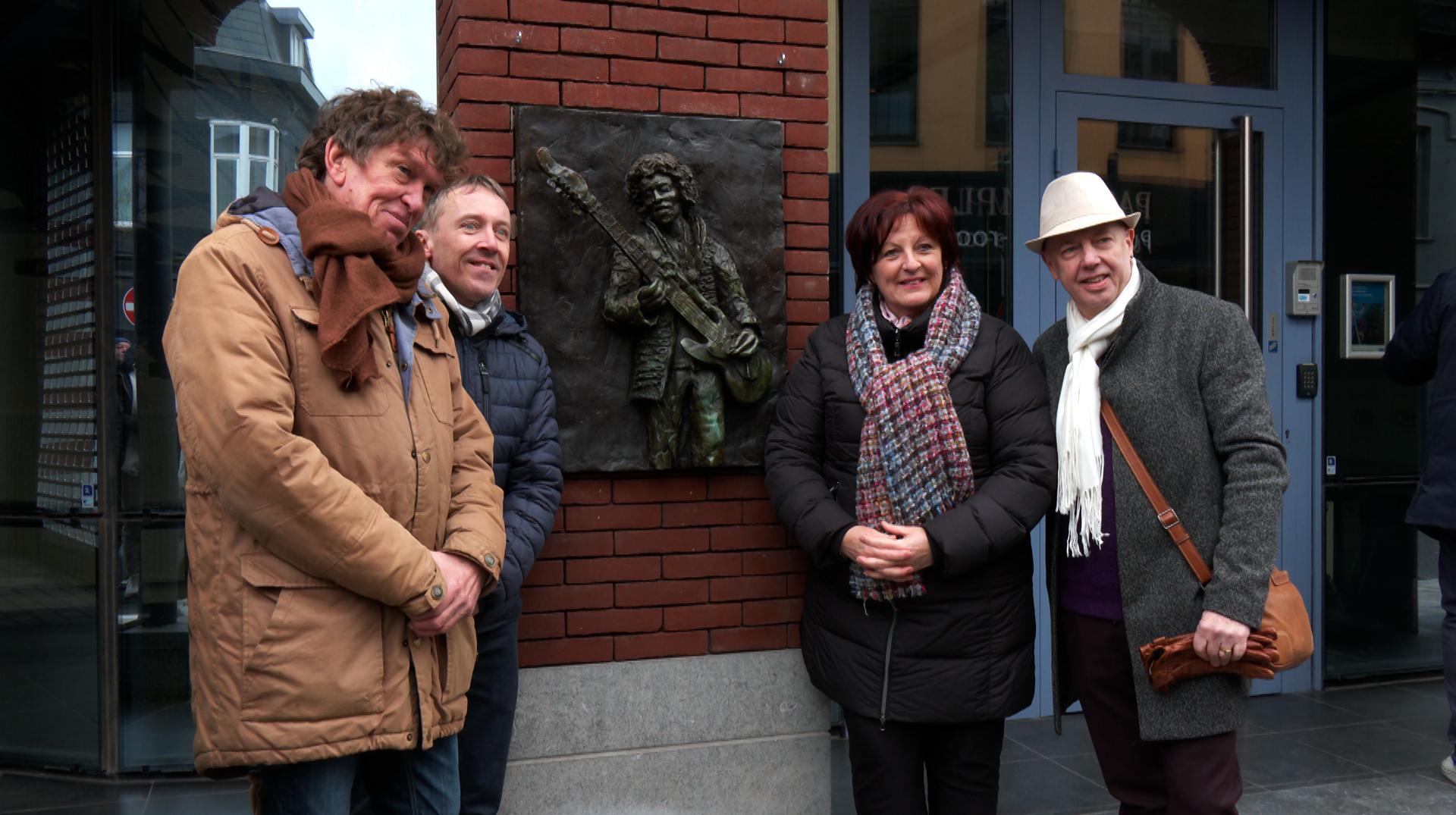 Un bas relief à l'effigie de Jimi Hendrix inauguré à Mouscron