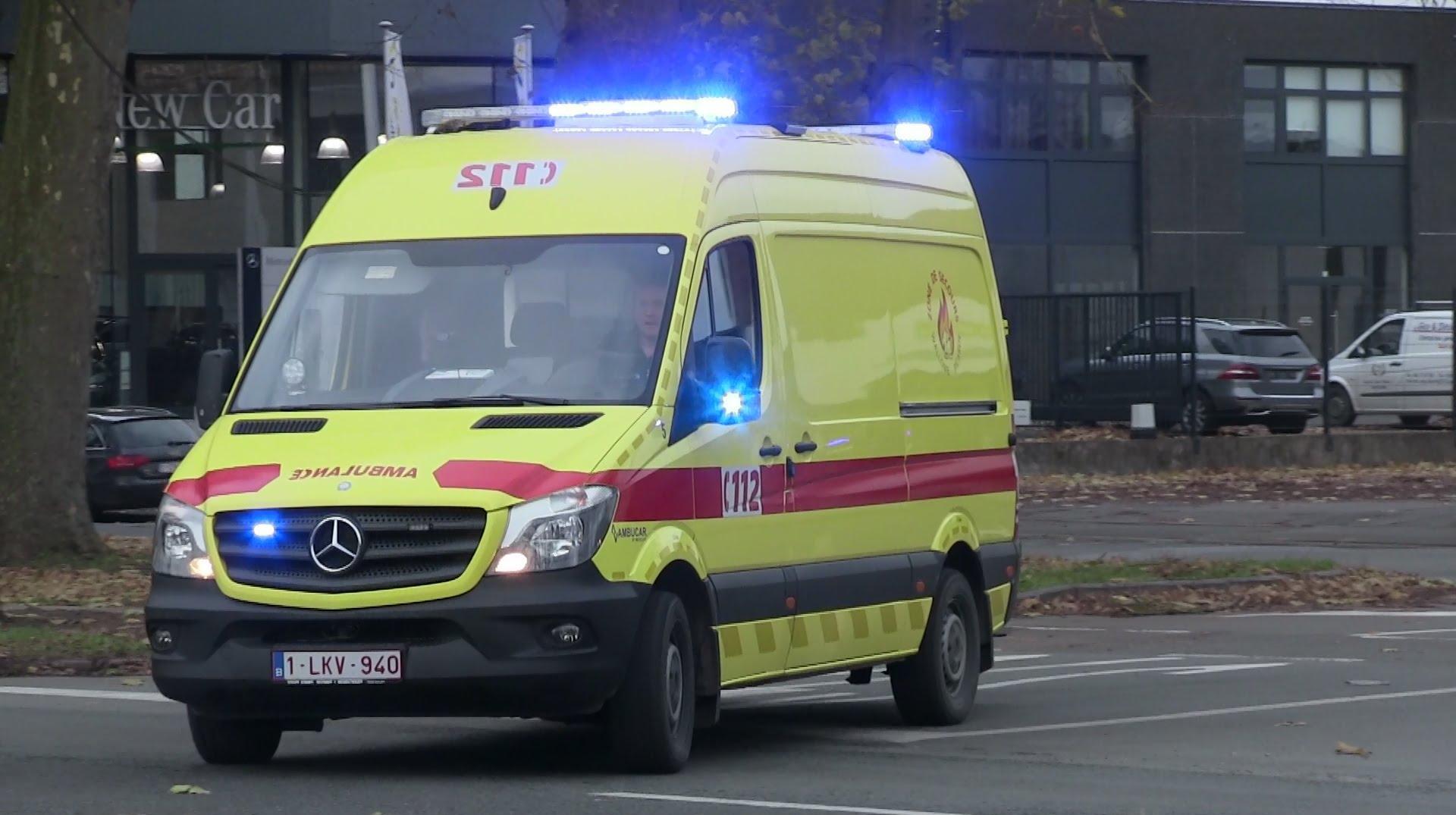 Mouscron : un homme grièvement blessé après avoir percuté plusieurs arbres