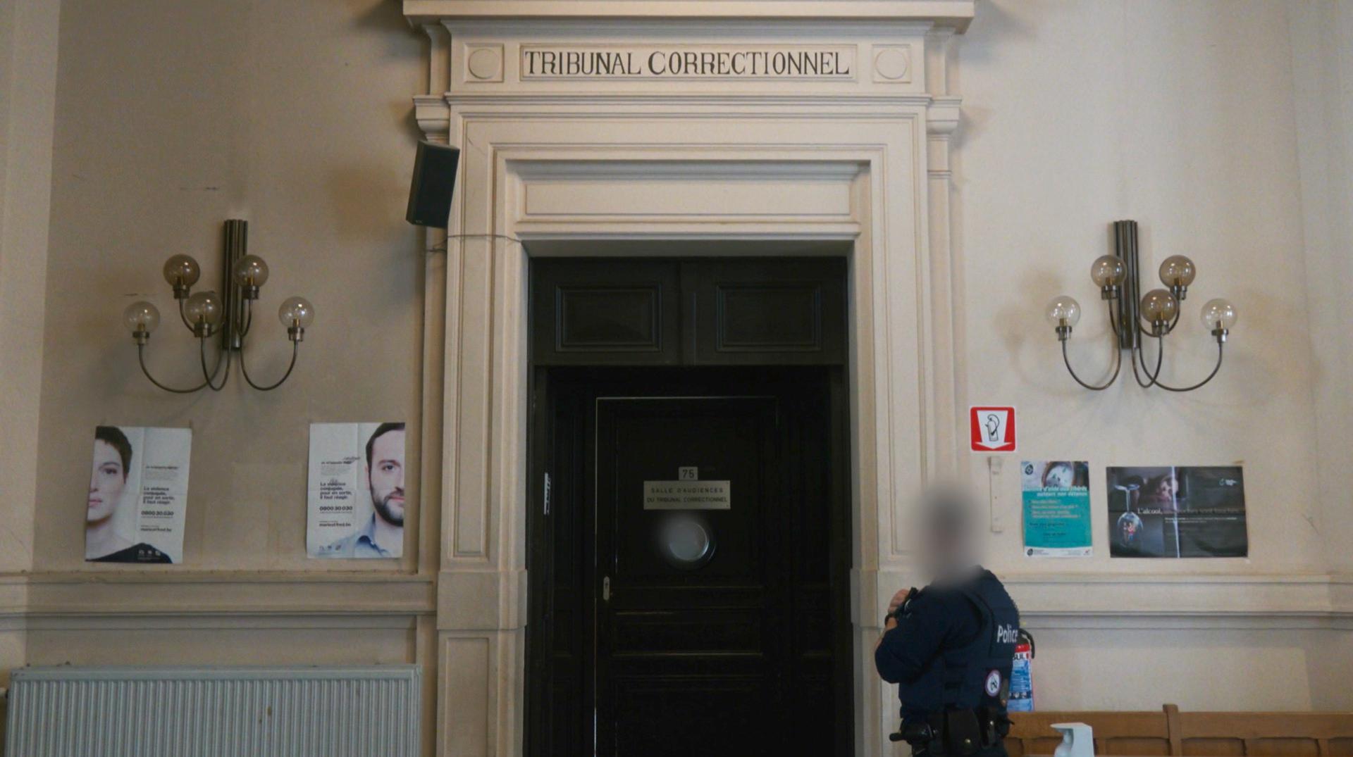 Un enseignant de Comines condamné à 8 ans de prison pour des actes de cyberprédation