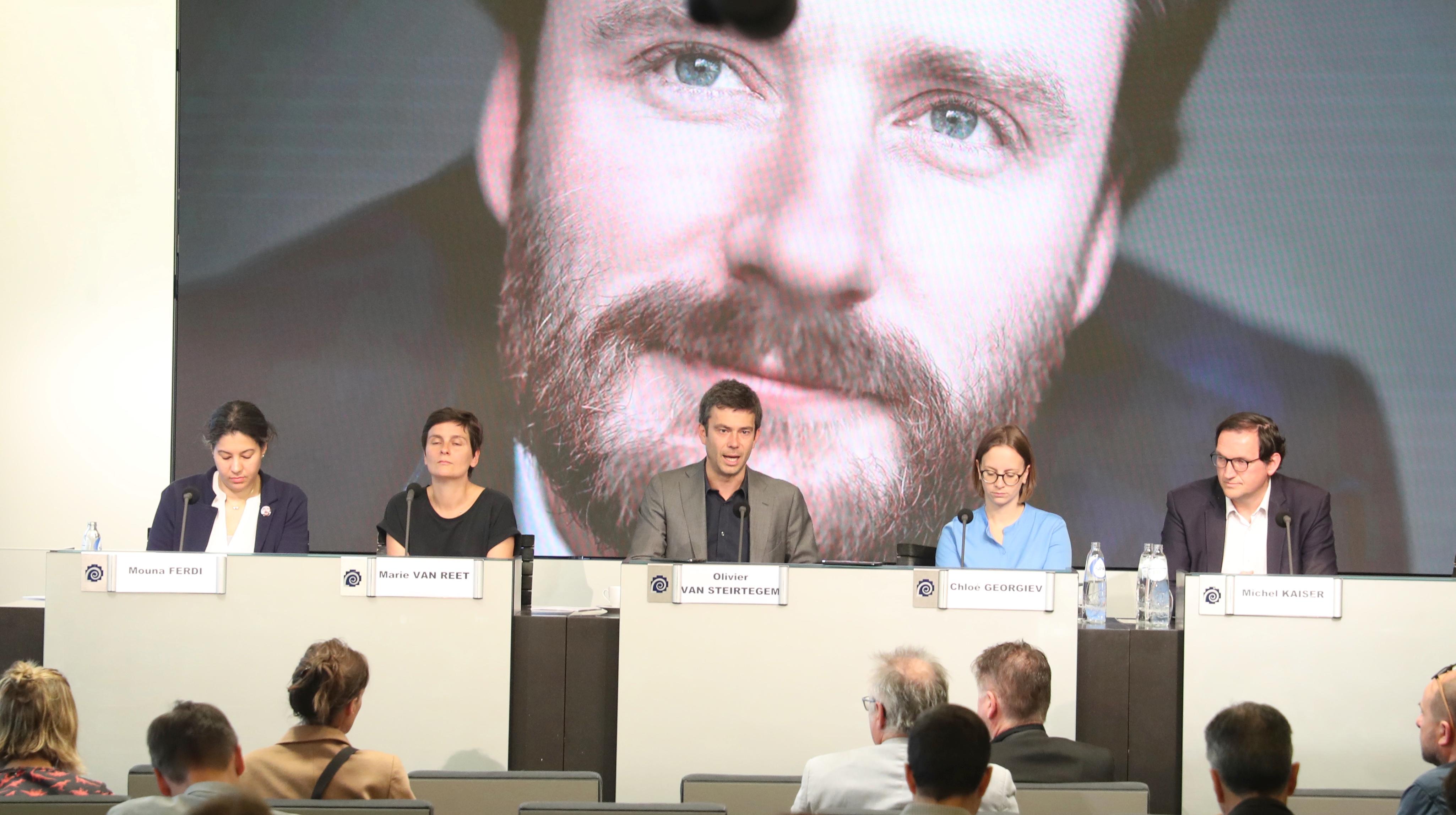 Olivier Van Steirtegem, ami d'Olivier Vandecasteele : «On lui a bandé les yeux, il ignorait qu'il allait être libéré»