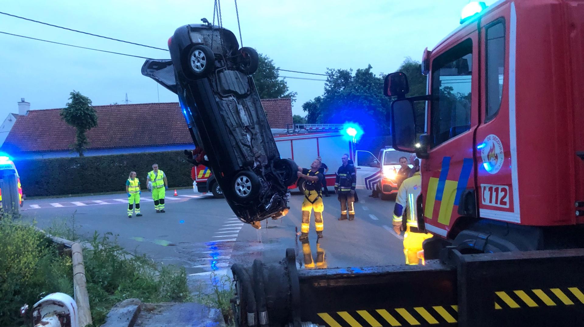 Mort d'un automobiliste dans un cours d'eau à Mont-de-l'Enclus : le résultat d'un meurtre ?