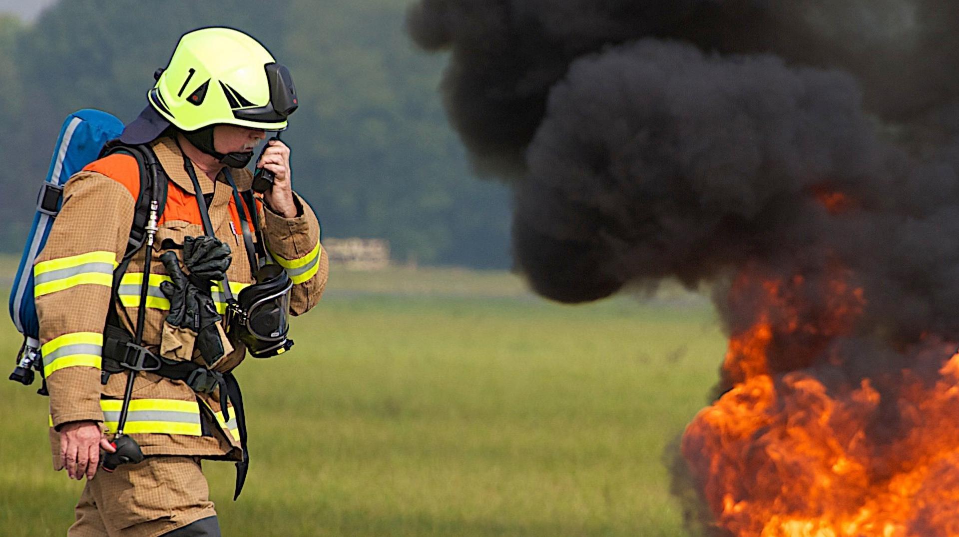 Un véhicule en feu sur la E42 vers Mons à hauteur de Vaulx