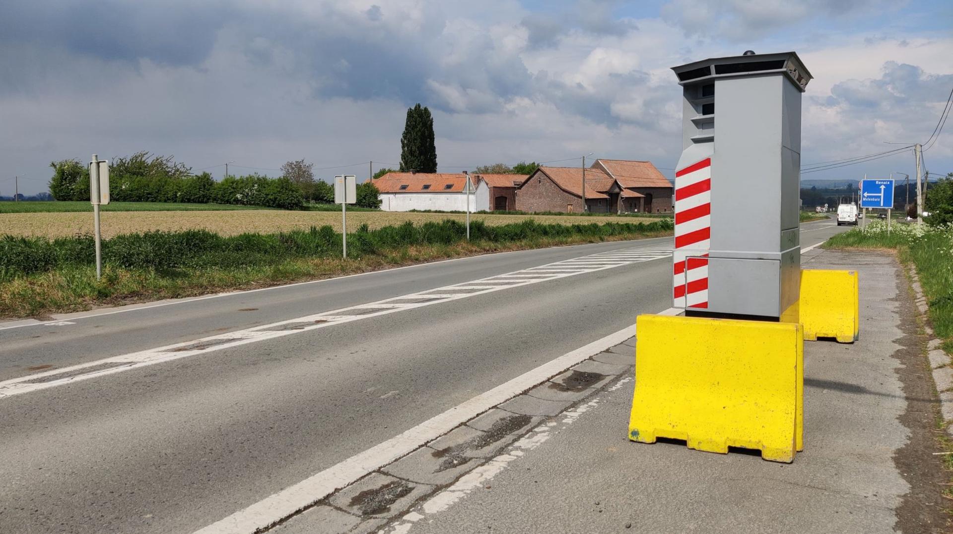 Un lidar placé à la chaussée de Renaix à Velaines